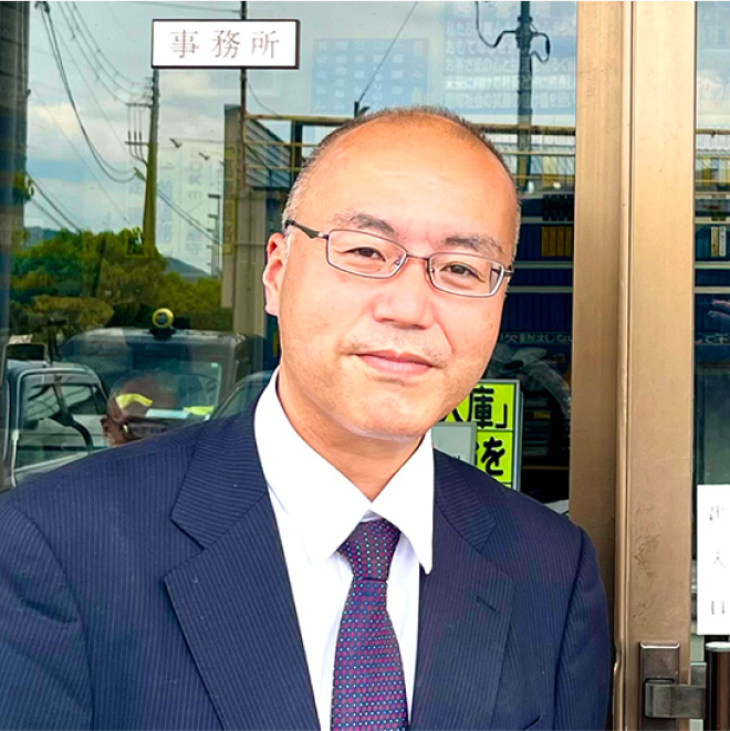 箕面営業所所長の写真